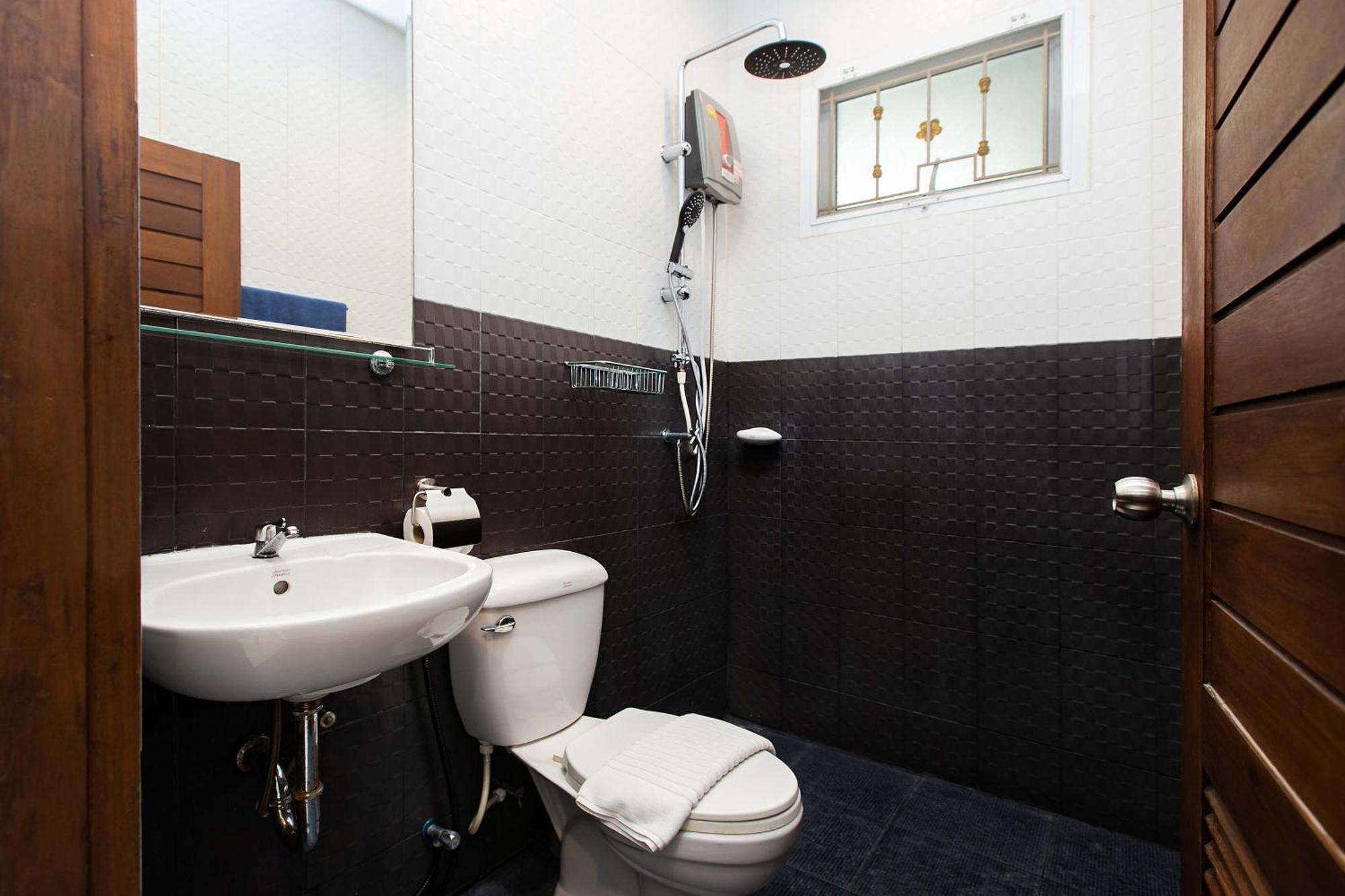 Family 2Br Villa Lancelot 3 With Jacuzzi Pool, Just 10 Min Drive Naiharn And Rawai Ban Saiyuan Luaran gambar